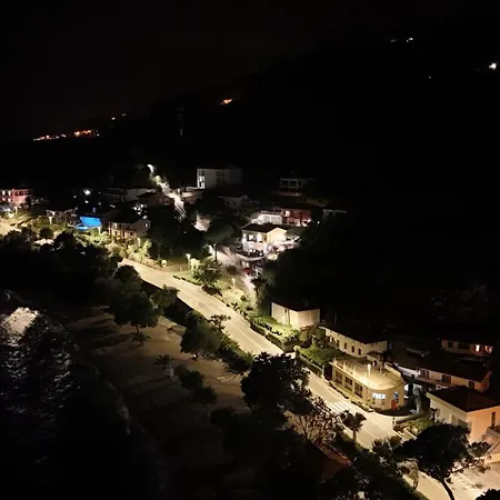 Bed & Breakfast House Vali 3*