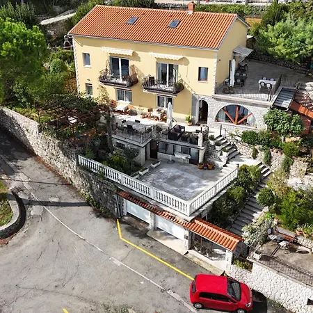 House Vali Ловран