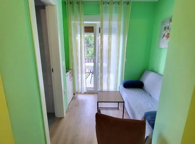 B&B House Vali 로브란