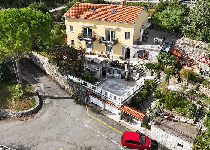 House Vali Ловран