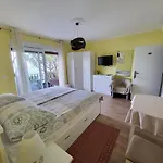 Bed & Breakfast House Vali