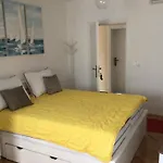 Alojamento de Acomodação e Pequeno-almoço House Vali Lovran