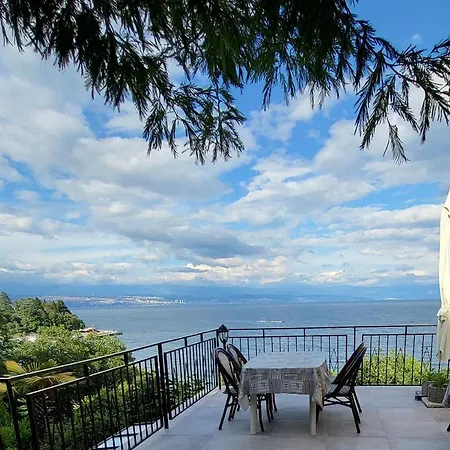 Oda ve Kahvaltı House Vali Lovran