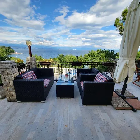 Bed & Breakfast House Vali 3*