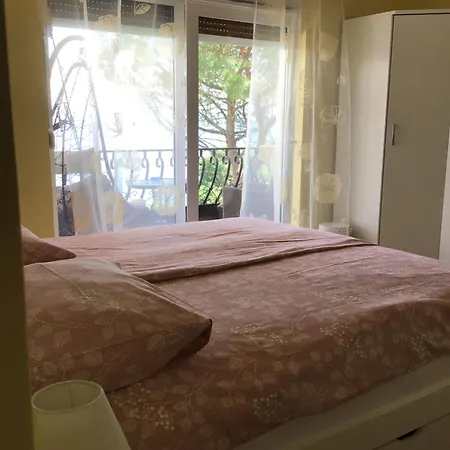 B&B House Vali