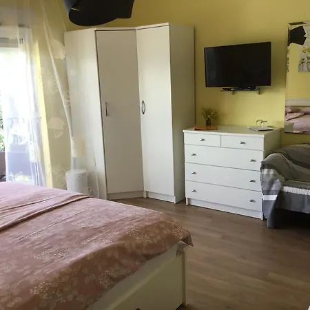 House Vali Bed and Breakfast 3*