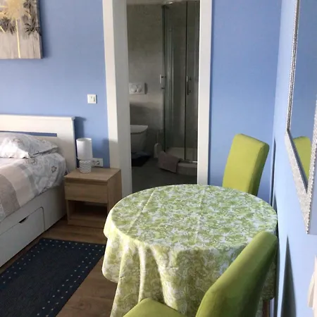House Vali Bed & Breakfast