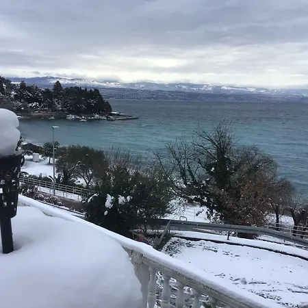 House Vali B&B 로브란