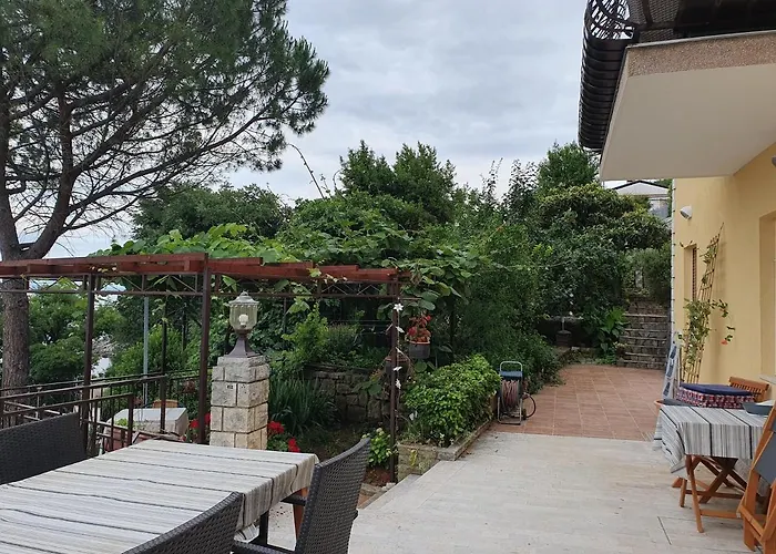 House Vali Bed & Breakfast Laurana