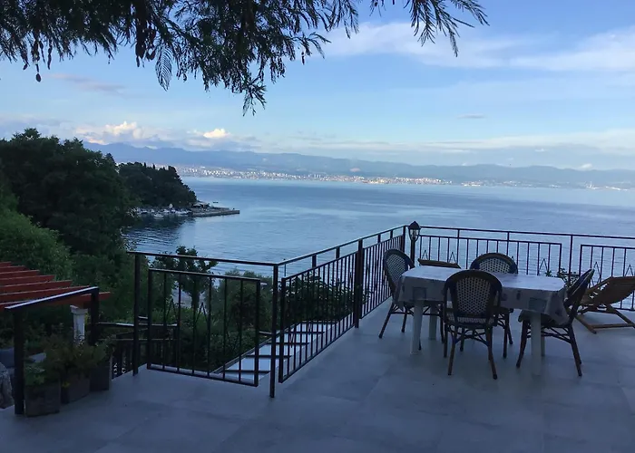 Bed & Breakfast House Vali 3*