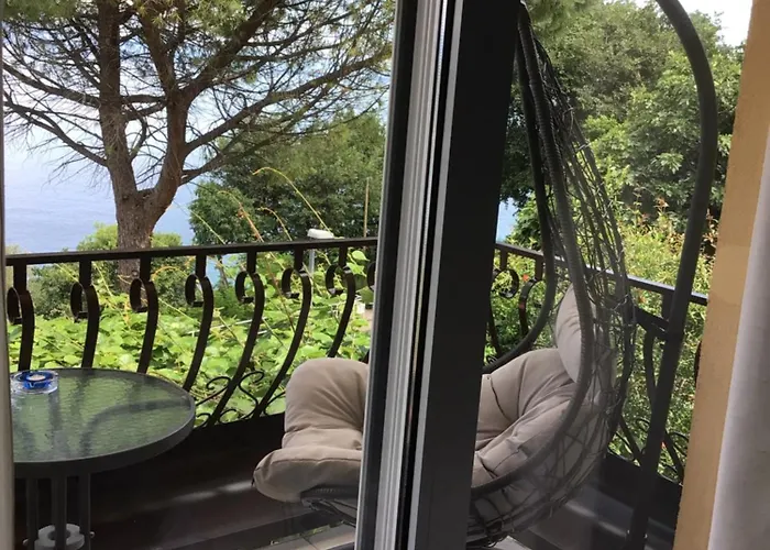 House Vali 로브란