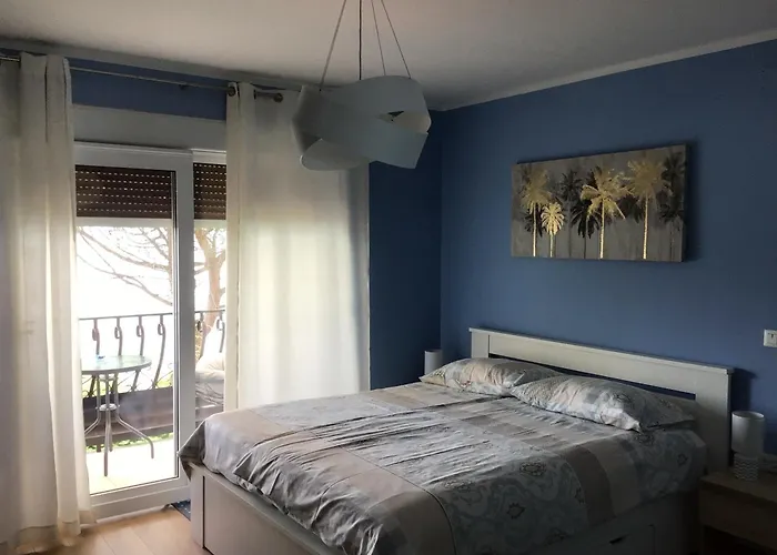 House Vali 4* 로브란