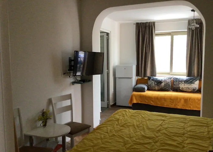 House Vali 로브란