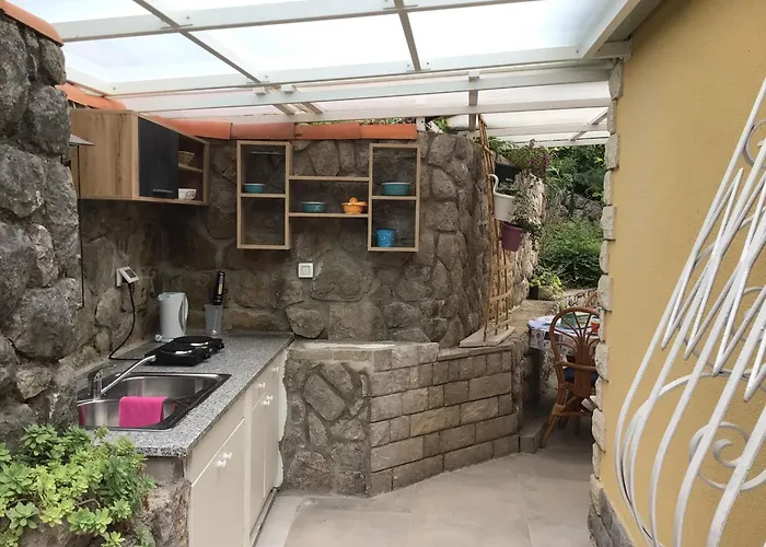 House Vali Bed & Breakfast 3*